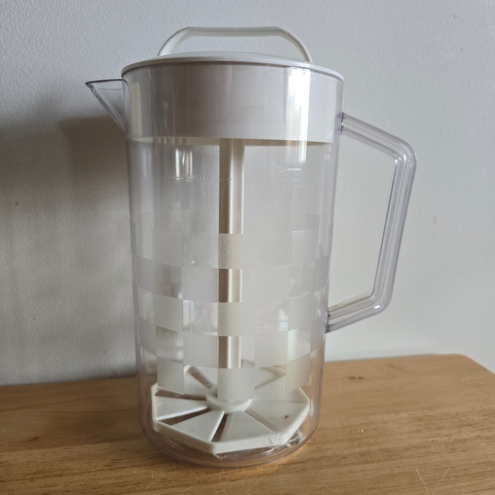 Pampered Chef 2 Qt Quick Stir N Mix Pitcher Clear White Checkerboard Kitchen